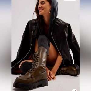 Worn 1x Free People Jones Lug Sole Dark Brown Lace-Up Combat Boots Hot Fudge